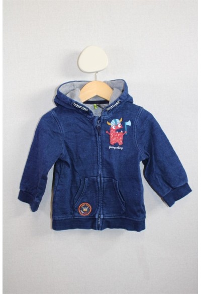 Gilet zippé a capuche
