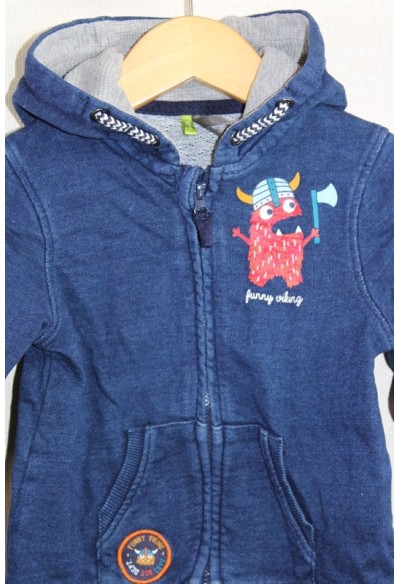 Gilet zippé a capuche