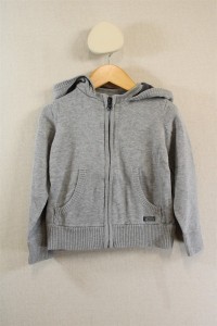 Gilet zippé à capuche